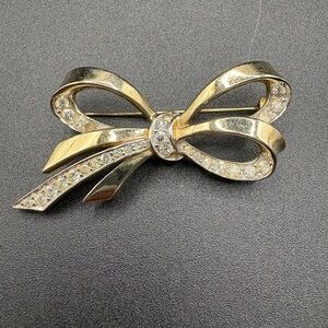 Boucher Bow Brooch
